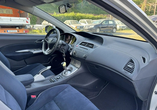 Honda Civic cena 17900 przebieg: 135306, rok produkcji 2006 z Kostrzyn małe 562